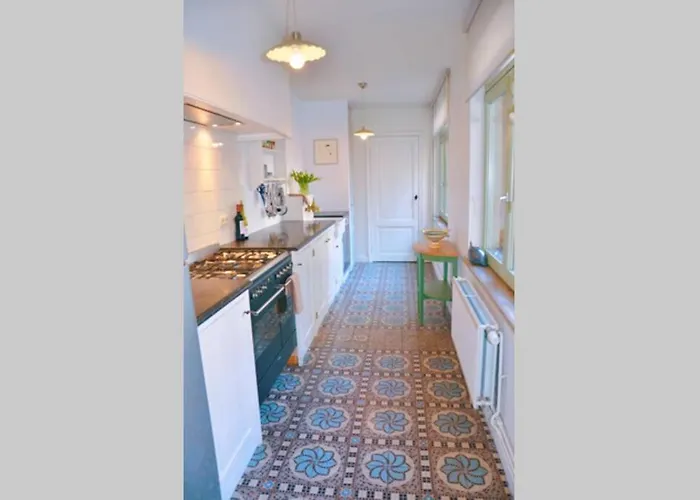 Les Eglantines In Belle Epoque Wijk